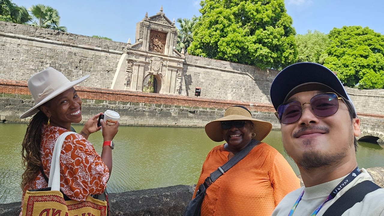 Brandi and Sandra exploring Manila, Philippines